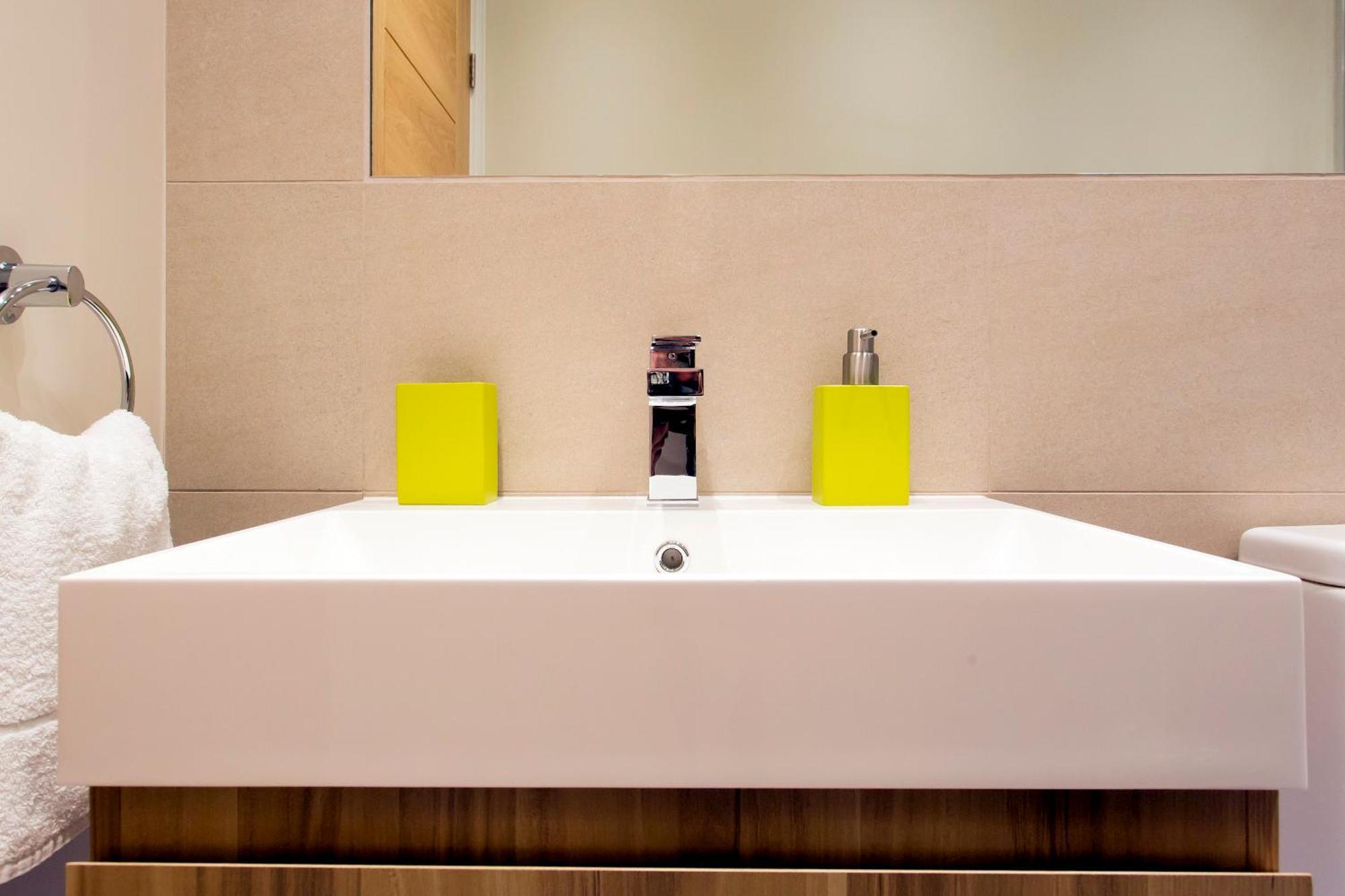 Madison Hill - Byrne Garden 3 - One Bedroom Home London Bagian luar foto